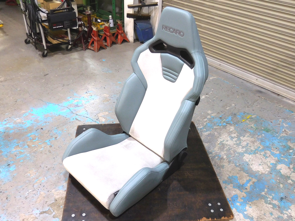 RECARO SR-S UT100H デモカー使用品